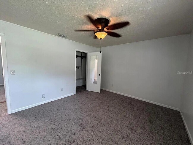 Building Photo - 703 Chadsworth Ave