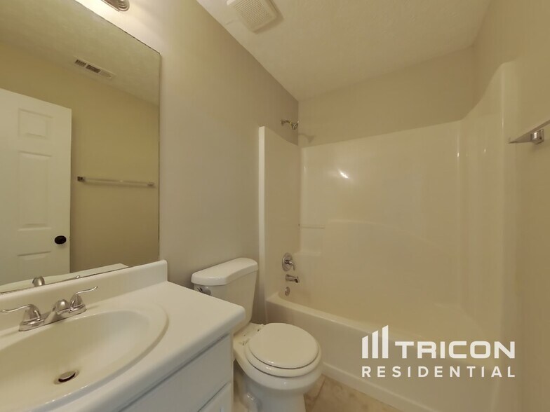 Building Photo - 1241 Matt Moore Ct