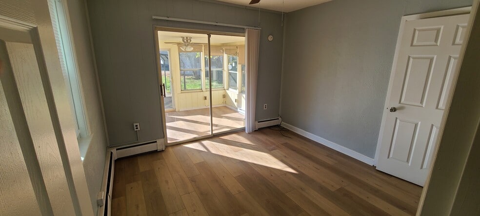 Bedroom 1 - 1232 Elm St