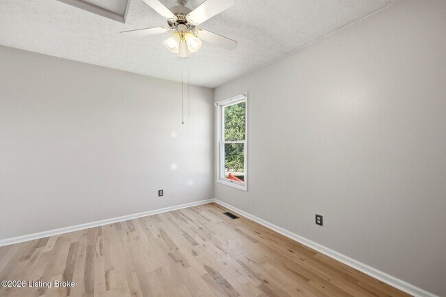 Building Photo - 4029 Orchard Lake Dr