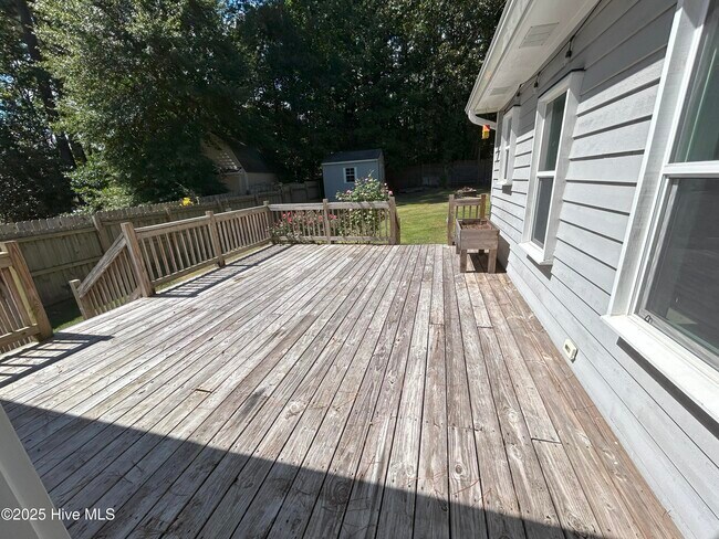 Building Photo - 623 Ripwood Rd