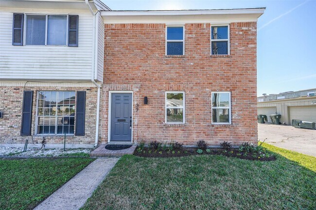 Building Photo - 37 San Jacinto Dr