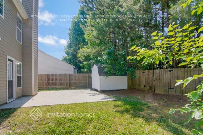 Building Photo - 914 Ujamaa Dr