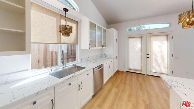 Building Photo - 1912 Veranda Ct