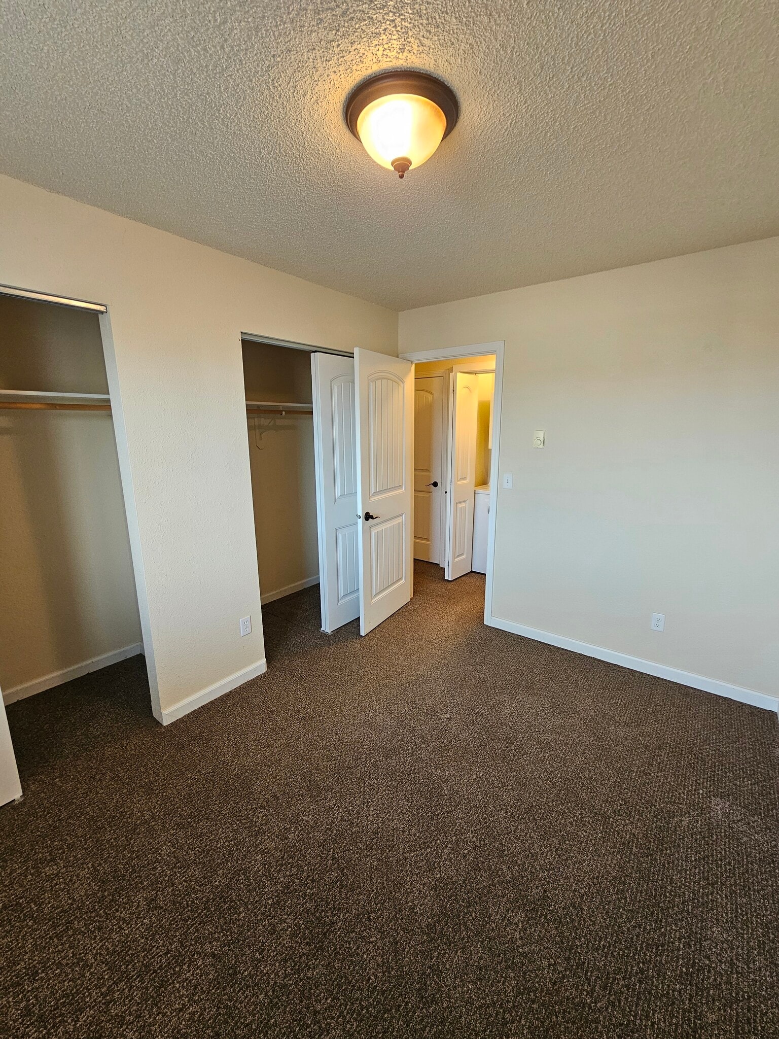 Building Photo - 2610 Gallery View Dr