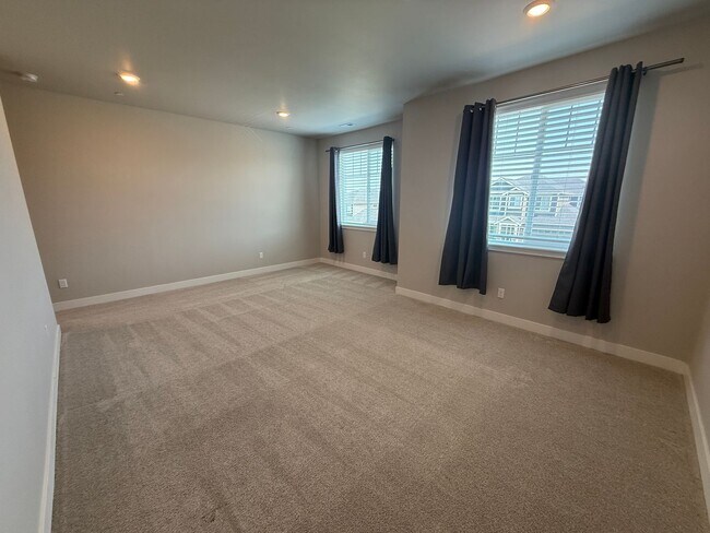 Building Photo - 1416 Baker Hts Lp