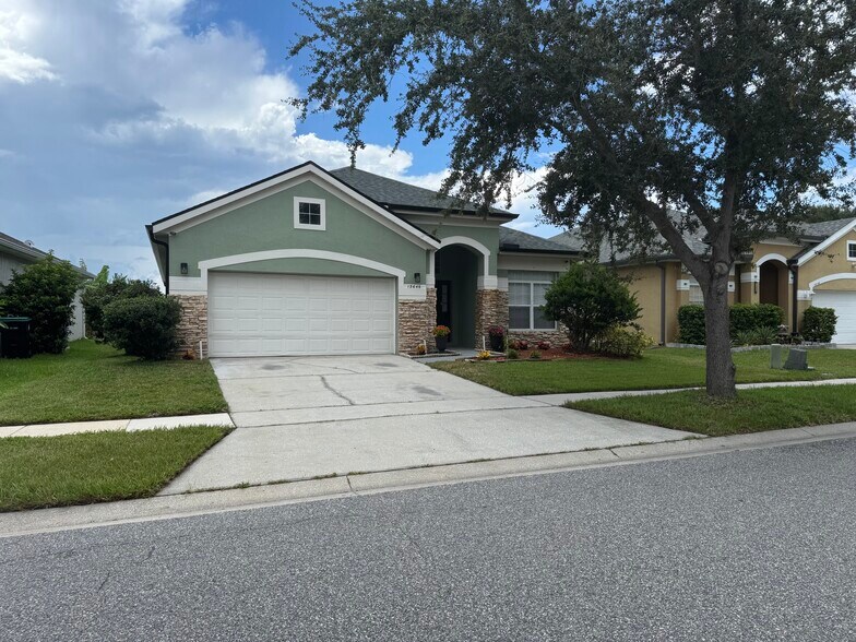 Building Photo - 13646 Hawk Lake Dr