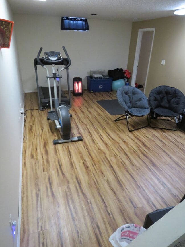 Building Photo - 1712 Chumas Dr
