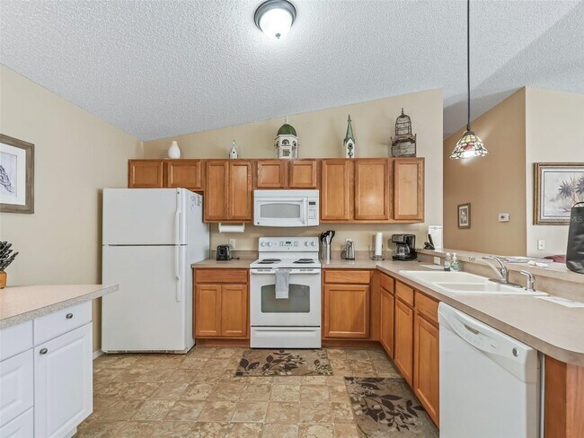 Building Photo - 1322 Hollyberry Pl