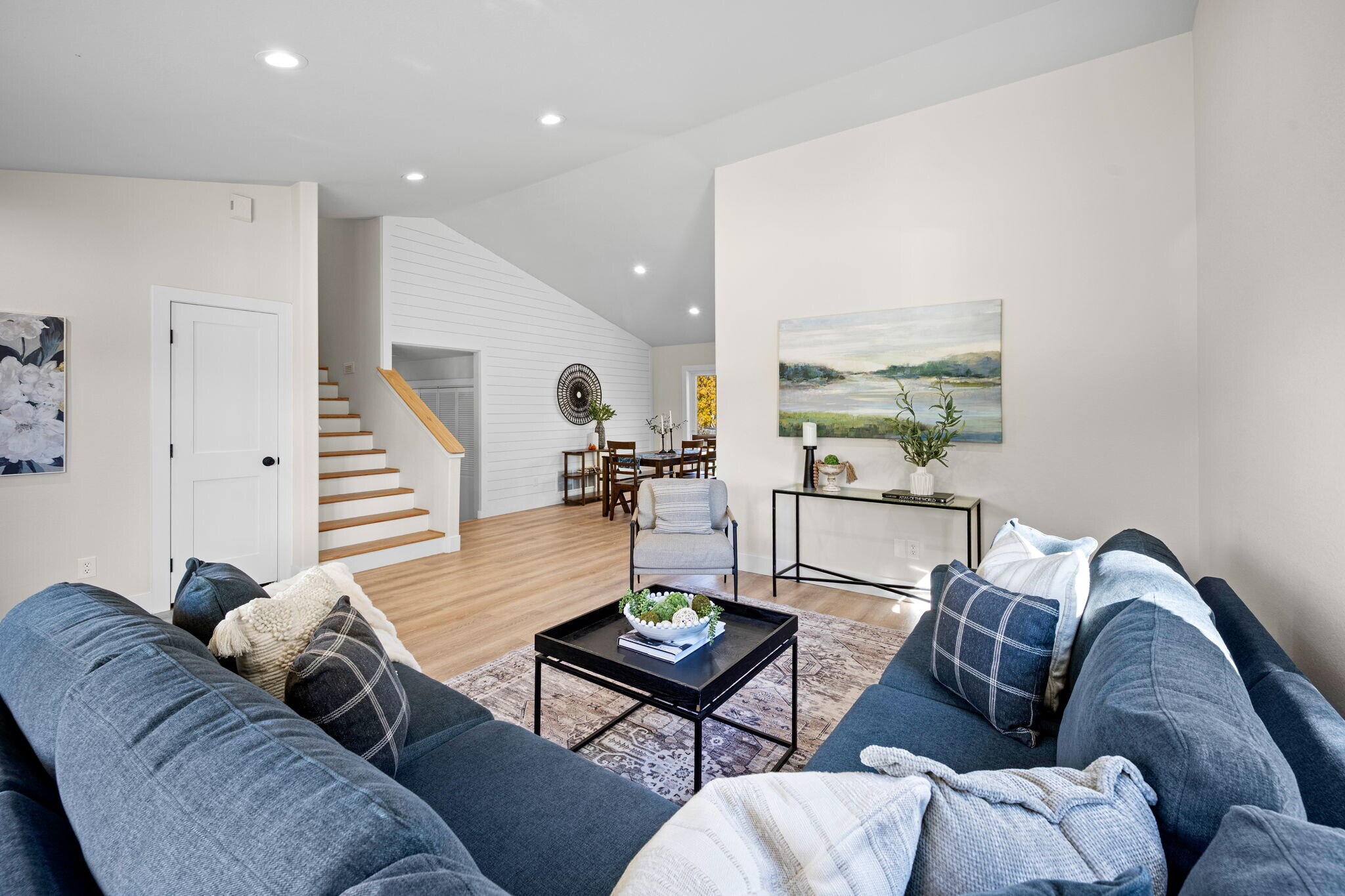 Building Photo - 1721 Northshore Dr