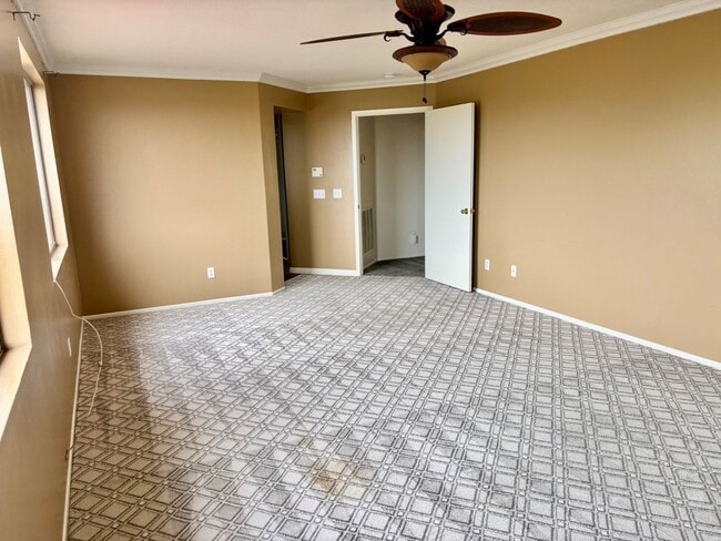 Building Photo - 11839 Garrison Dr