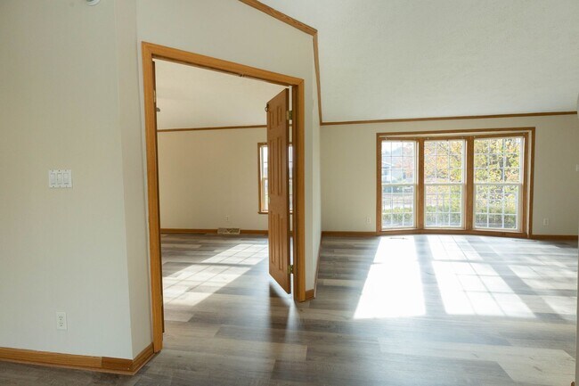 Building Photo - 3 bed, 2 bath, Rancher in Martinsburg, WV