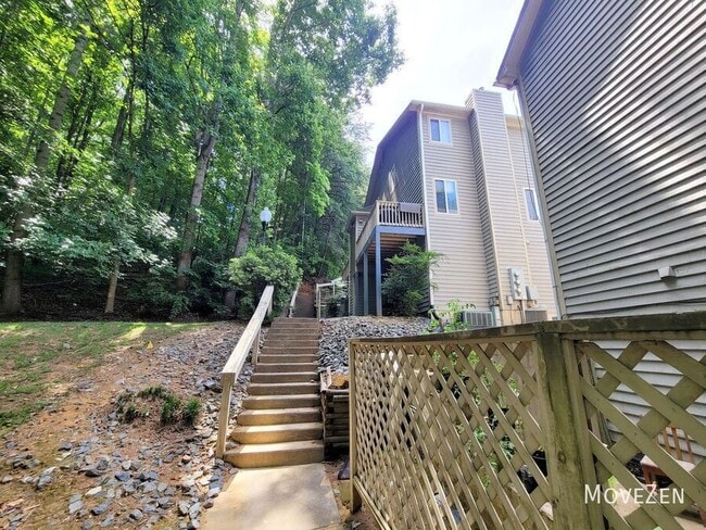 Building Photo - 6127 Old Plank Rd