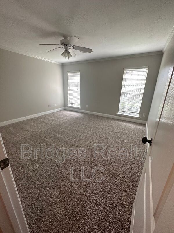 Building Photo - 900 Bryan Cir