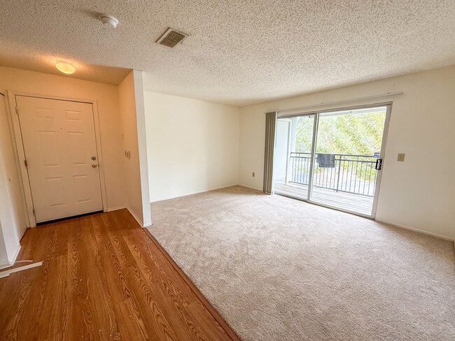 Building Photo - 3705 SW 27th St