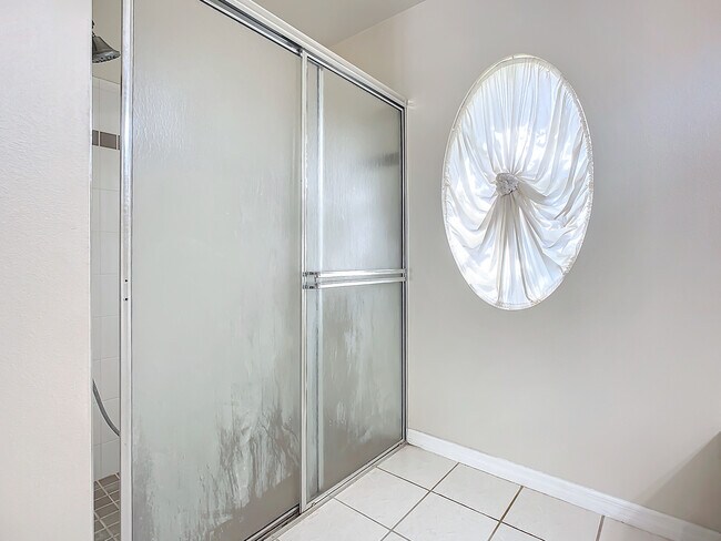 Building Photo - 374 Pine Springs Dr