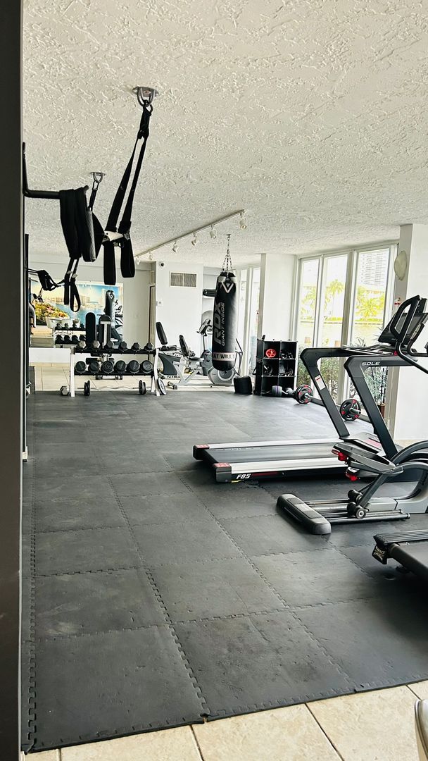 Building Photo - Stunning Waterfront One-Bedroom Apartment with Spectacular Views!