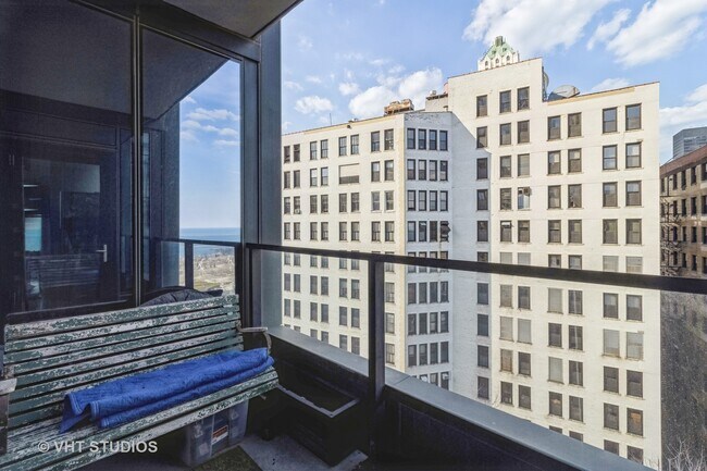 Building Photo - 60 E Monroe St