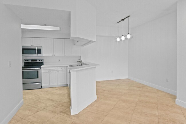 Building Photo - 3019 Alcazar Pl