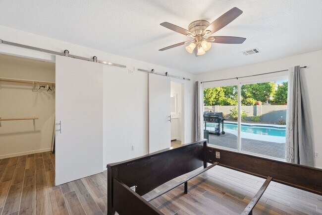 Building Photo - 4 Bed Home in Scottsdale Quarter!!