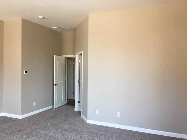 Building Photo - 20290 N Codey Cir