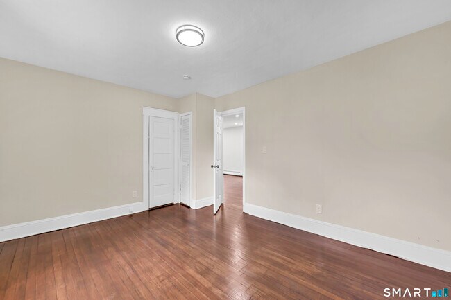 Building Photo - 54 Overlook Ave