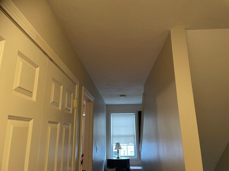 Building Photo - 19 Lafayette Rd