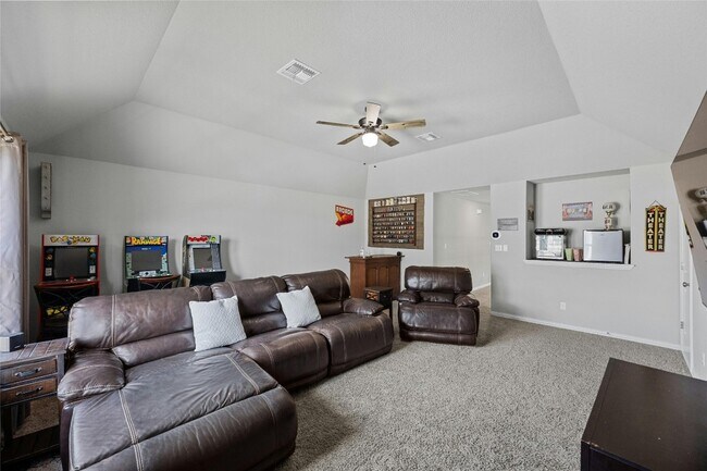 Building Photo - 12900 Mission River Dr
