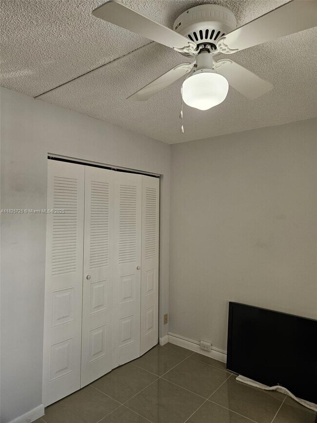 Building Photo - 1501 SW 134th Way