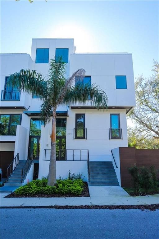 Building Photo - 2814 W Barcelona St