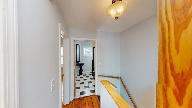 Building Photo - 4 M Street Pl