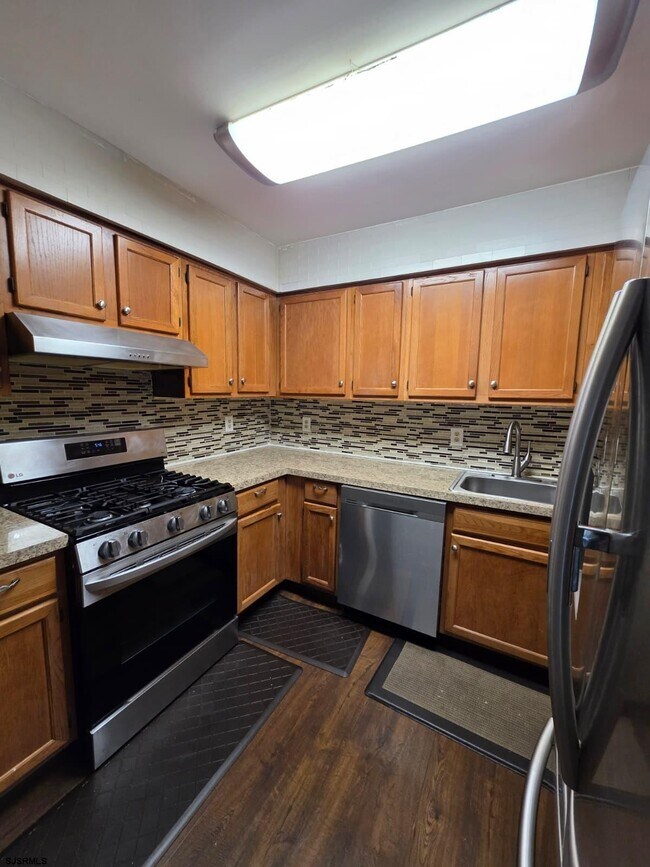 Building Photo - 22 Oyster Bay