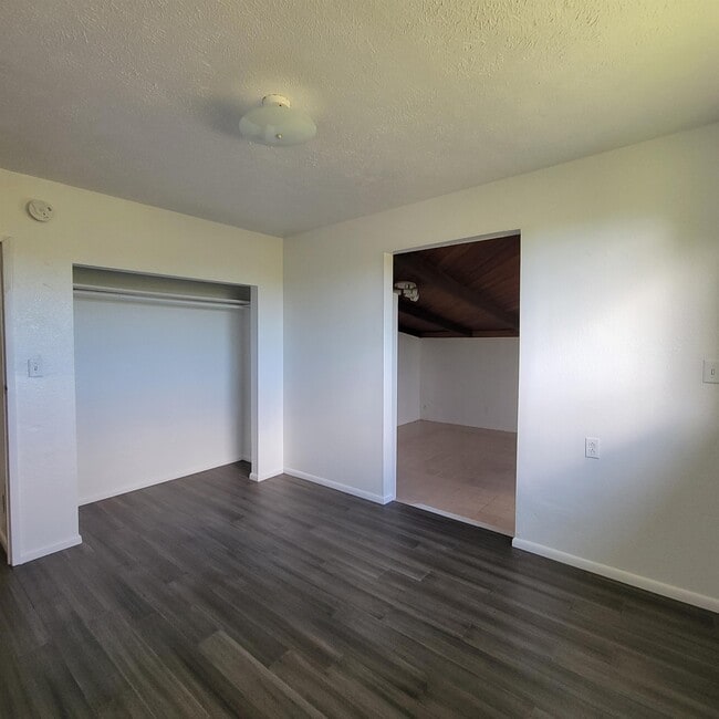 Building Photo - 15-1662-1662 Paradise Dr