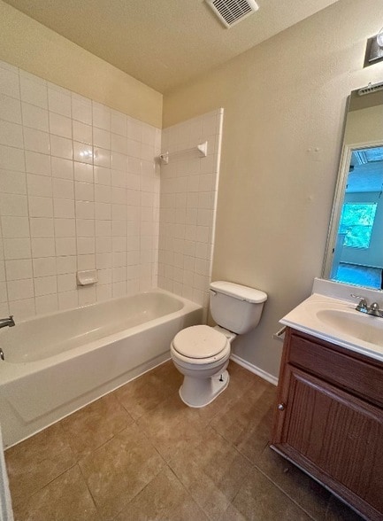 Building Photo - 1838 Strongs Ct