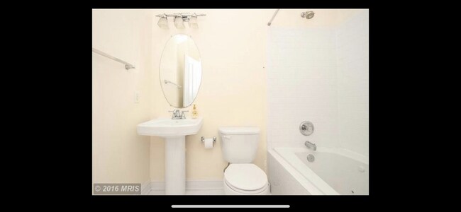 Building Photo - 3 Bed - Pets Allowed Near Patterson Park