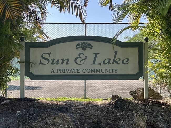 Building Photo - 8911B NW 28th Dr