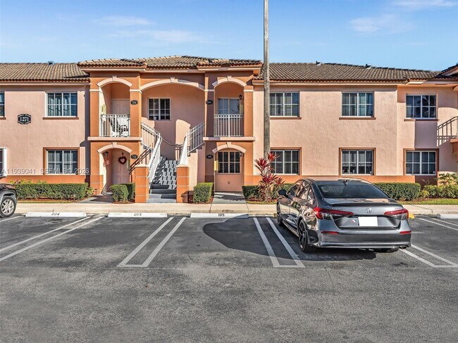 Building Photo - 1271 SE 28th Ct