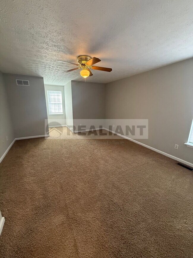 Building Photo - 721 Morgan Hills Dr