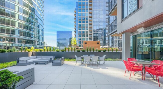 Building Photo - 131 Seaport Blvd