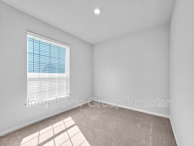 Building Photo - 329 Grayson Baw Ln