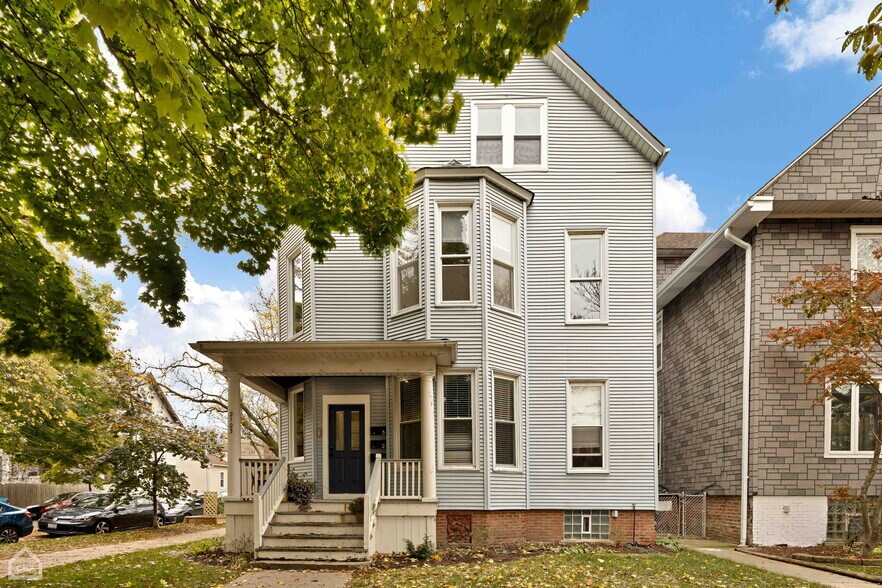 Building Photo - 2103 W Eastwood Ave