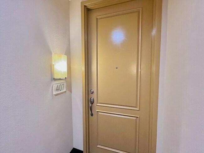 Building Photo - Spacious 2 Bedroom High-Rise Condo with Resort-Style Amenities & Oversized Balcony