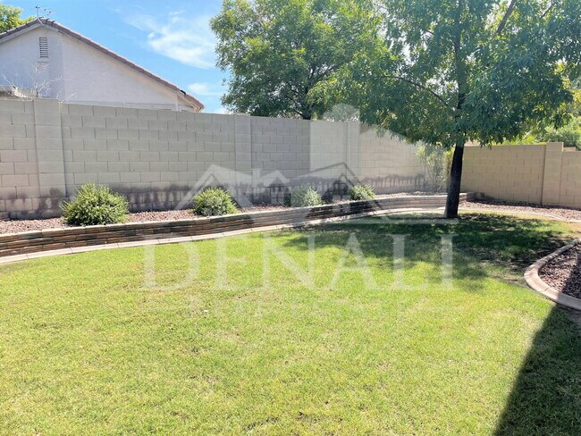 Building Photo - 22323 N 103rd Dr