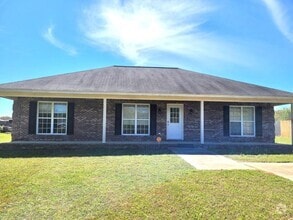 Building Photo - 3 bedroom/ 2 Bath.... Move In Ready!!!!
