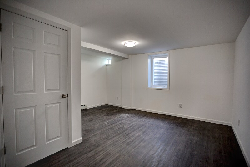 Building Photo - 308 E Mary St
