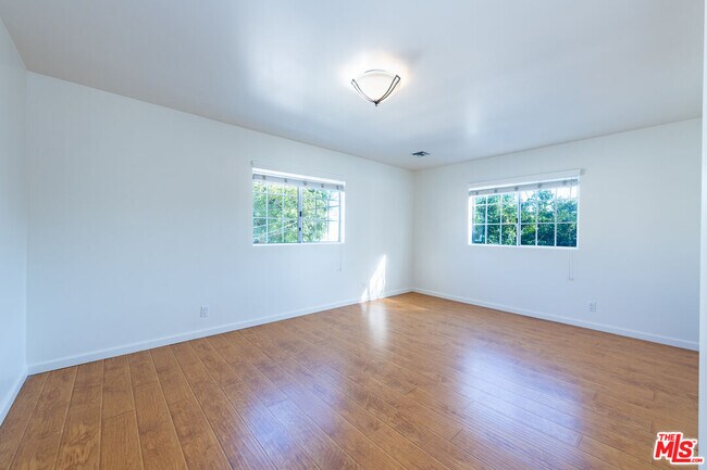 Building Photo - 5426 Colfax Ave