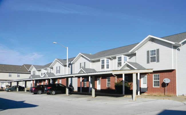 Building Photo - Petrus Circle Townhomes