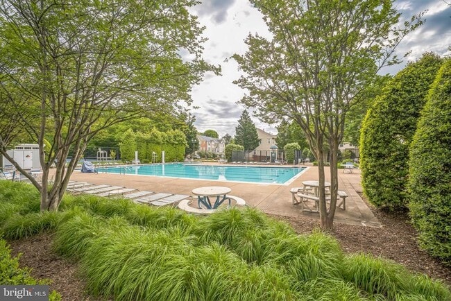 Building Photo - 14801 Basingstoke Loop