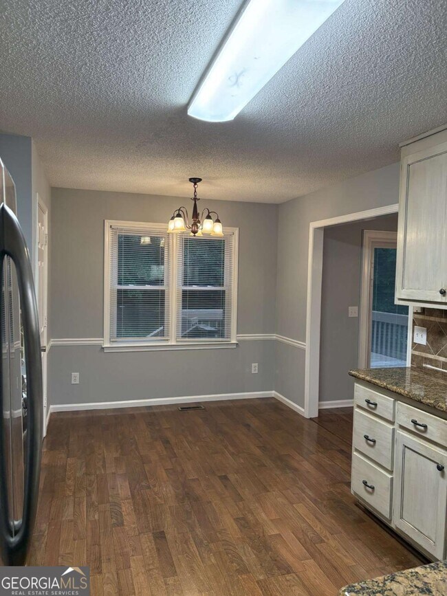 Building Photo - 5045 Bayberry Ct