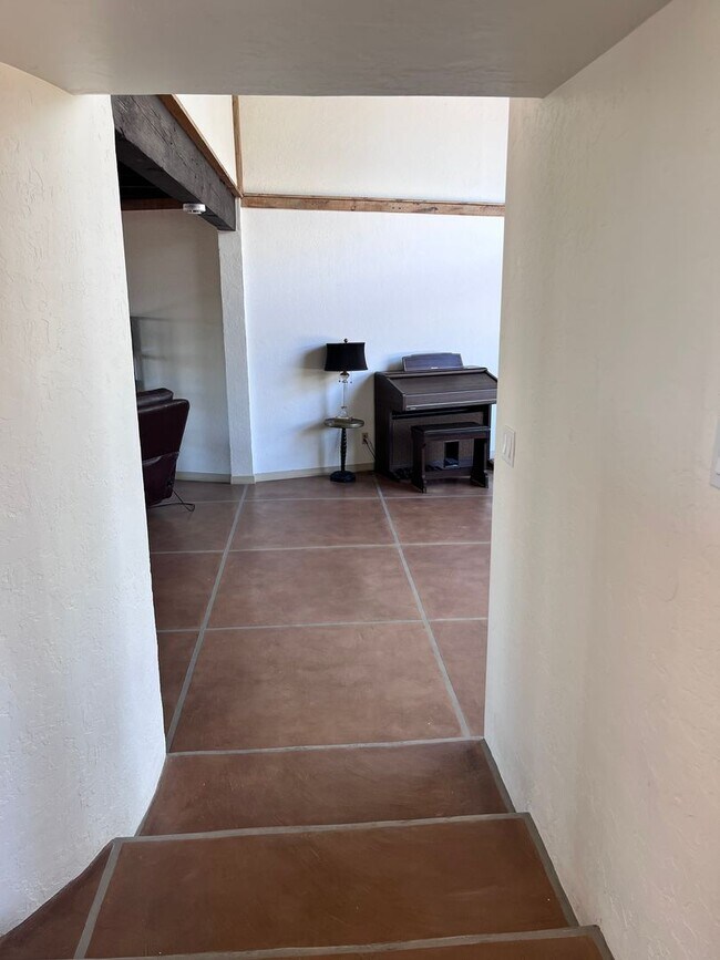 Building Photo - Catalina Foothills- 3 bedroom/ 3 bathroom ...